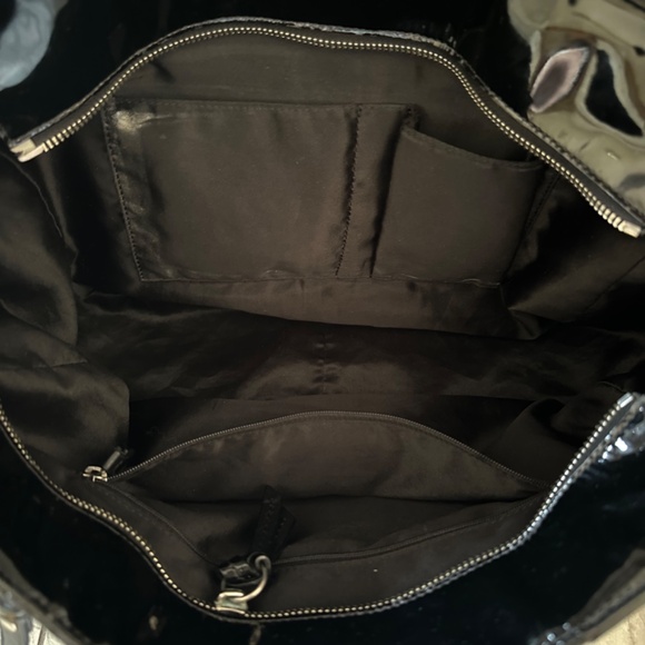 Embossed coach bag - Picture 10 of 15